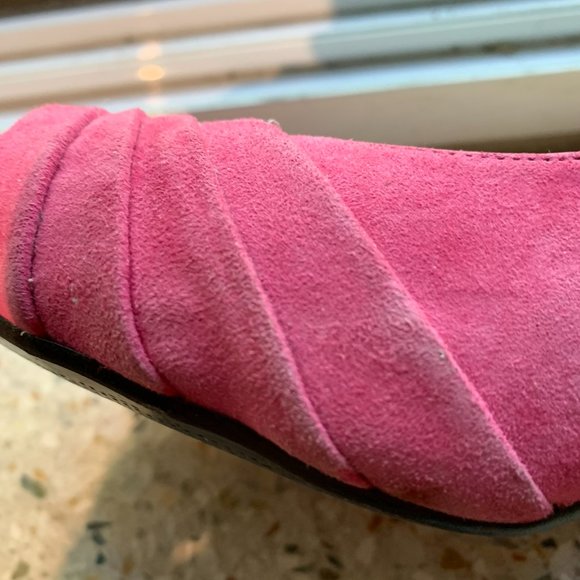 Stylish Pink Suede Slingback Shoes with Glitter Accents - Picture 9 of 12